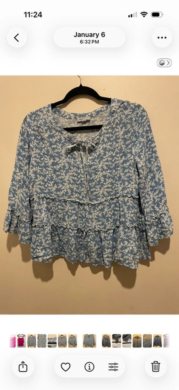 Blue and white floral print flowy top smaller